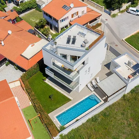 Tina Ocean View Villa *