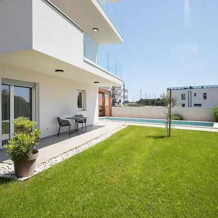 Tina Ocean View Медулин